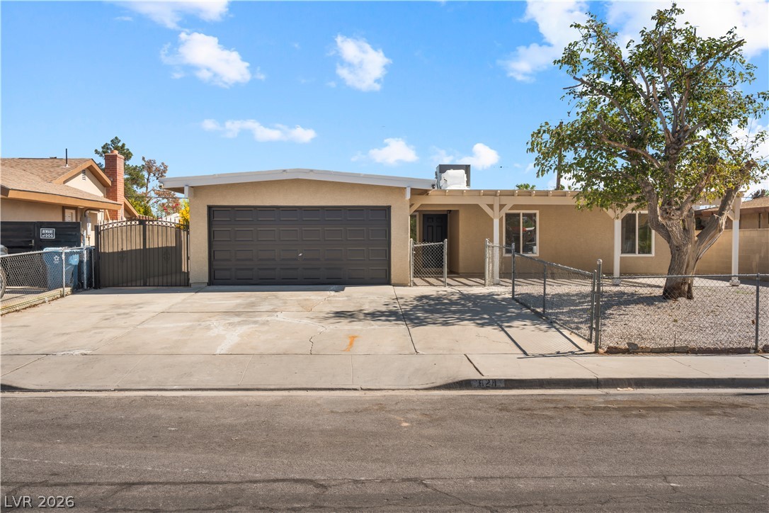 Photo 6 of 26, 624 Donner Street