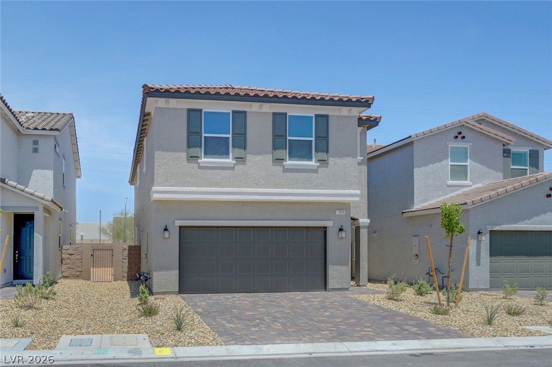 Photo 3 of 7086 Parkallen Avenue