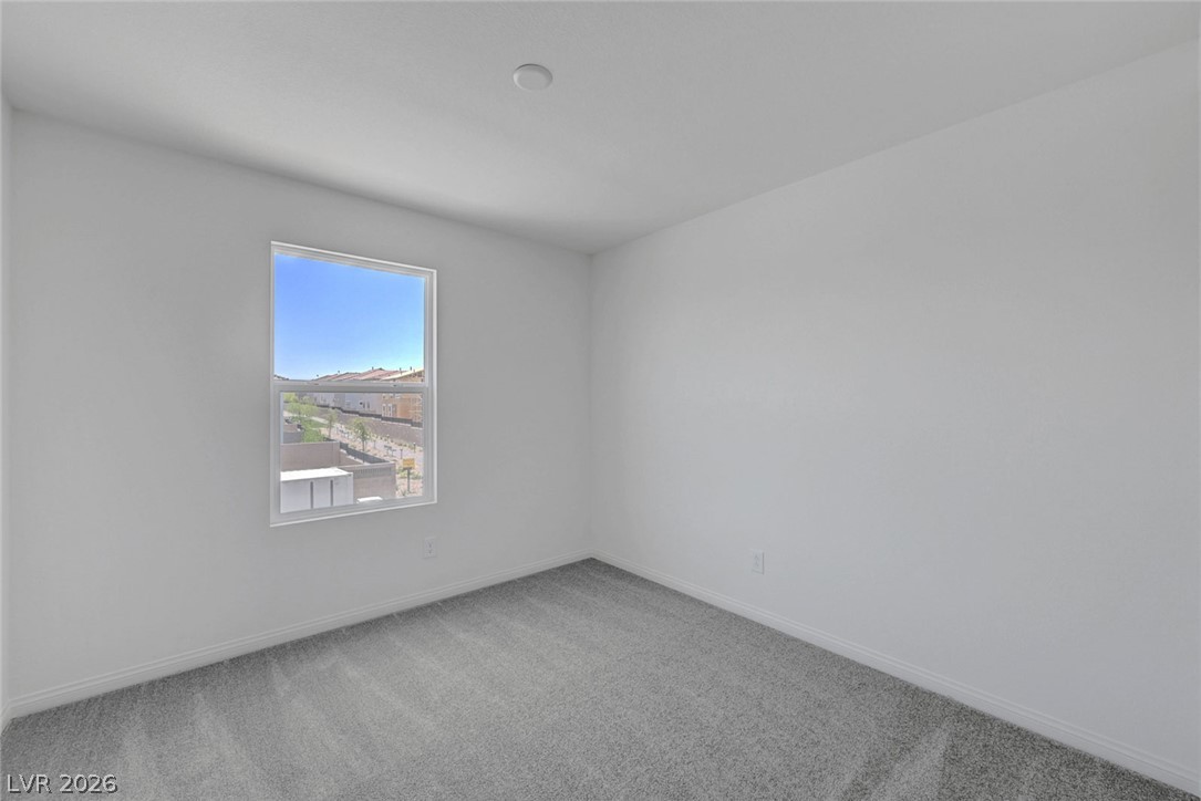 Photo 34 of 48, 7086 Parkallen Avenue