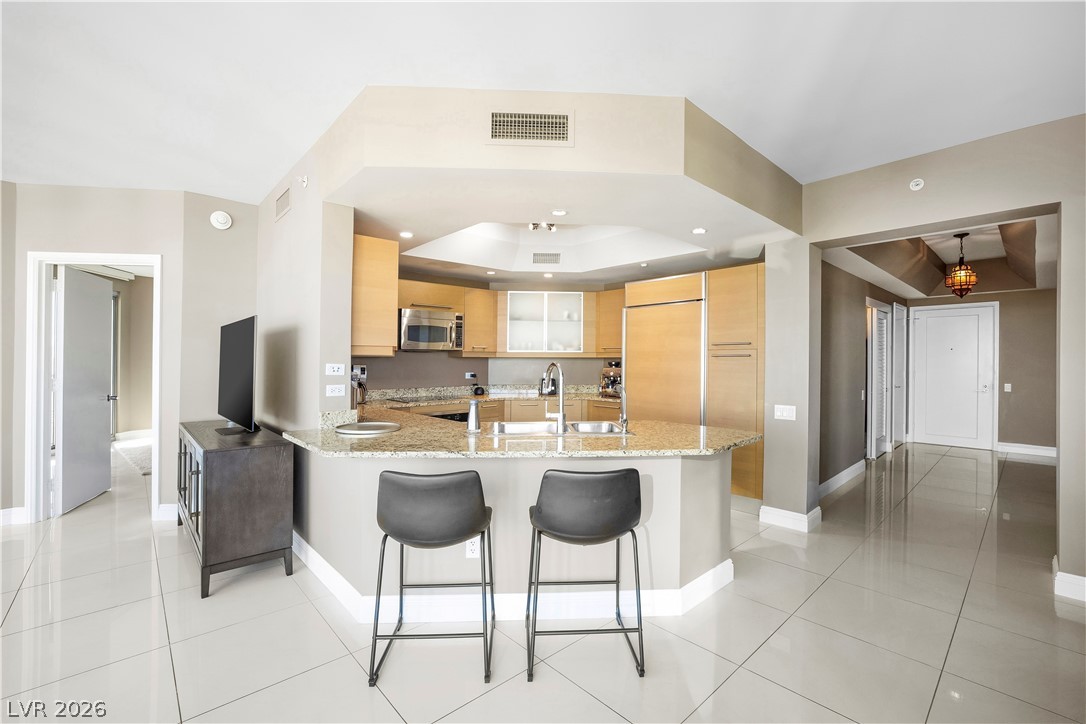 Photo 8 of 52, 222 Karen Avenue #2607