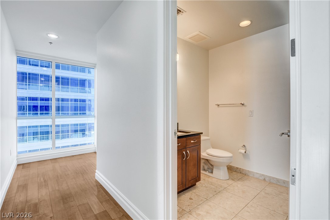 Photo 7 of 88, 4575 DEAN MARTIN Drive #1212