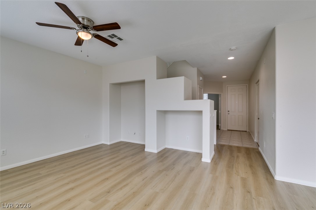 Photo 10 of 41, 5512 Grand Rapids Street