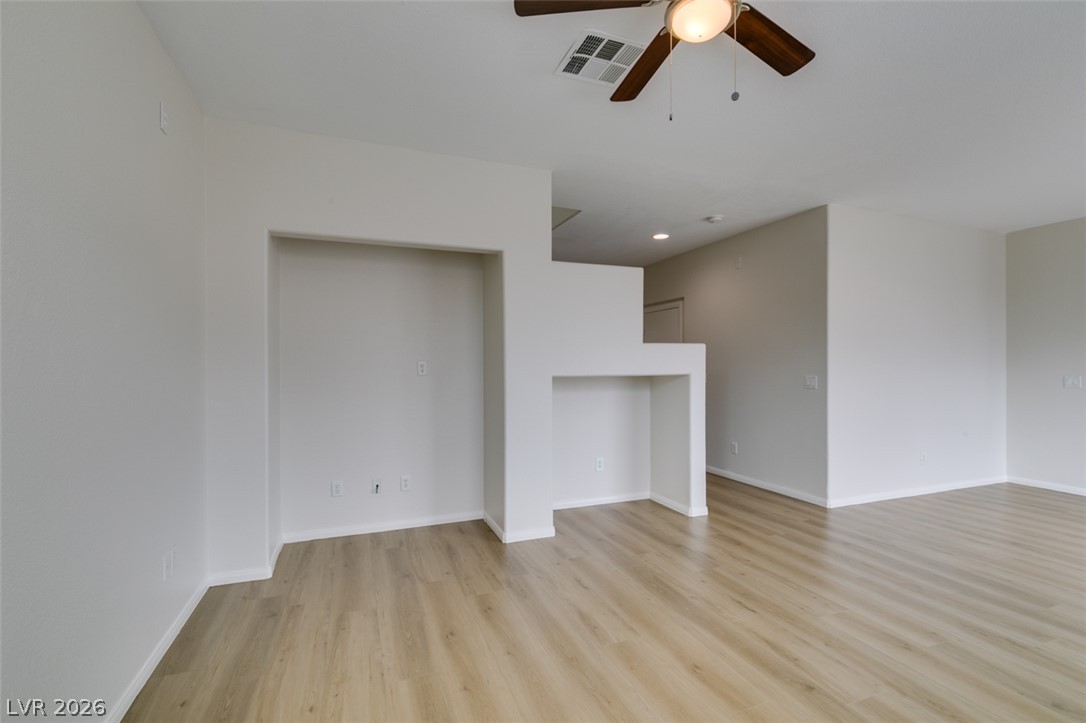 Photo 15 of 41, 5512 Grand Rapids Street