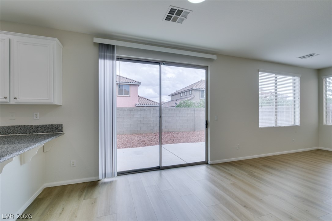 Photo 18 of 41, 5512 Grand Rapids Street