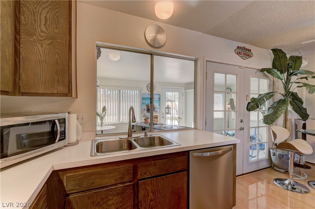 Photo 8 of 24, 7027 Westbrook Avenue