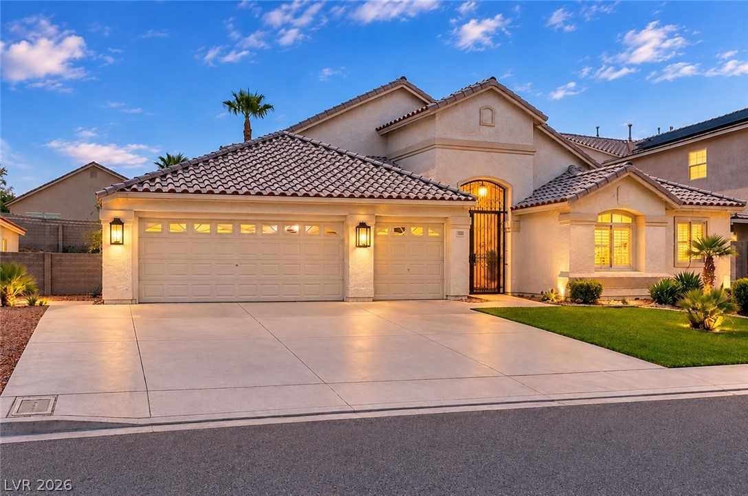 5525 Chicory Falls Court, Las Vegas