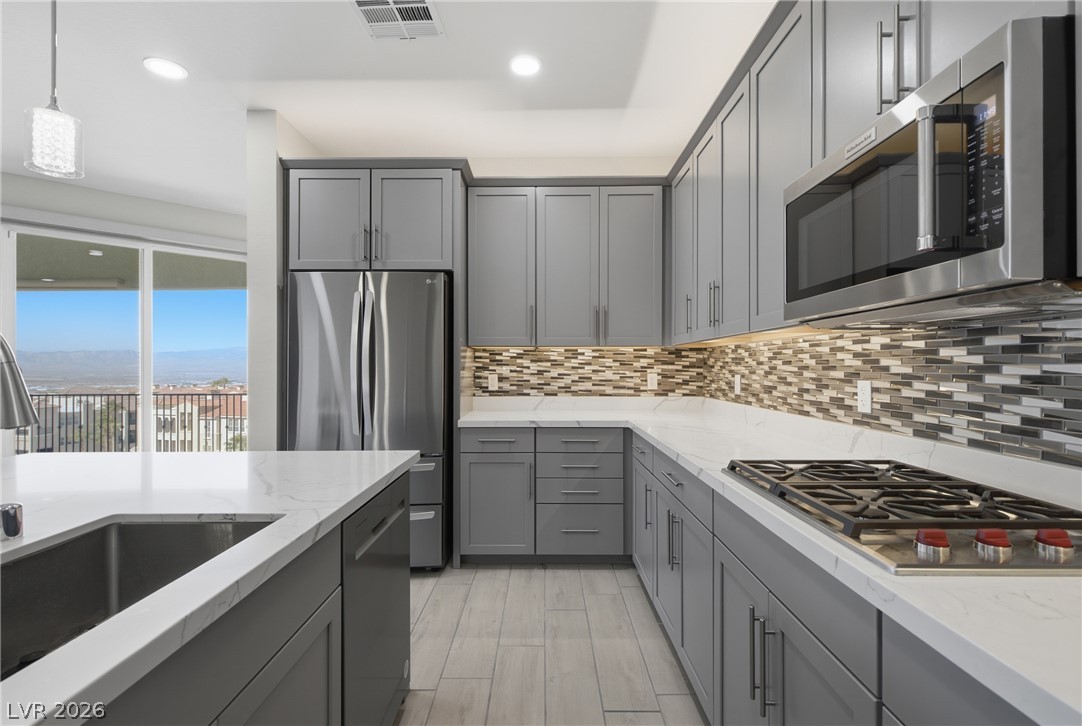Photo 6 of 93, 2555 Hampton Road #7304