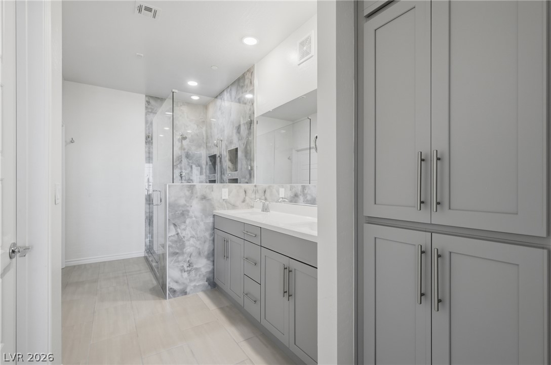 Photo 61 of 93, 2555 Hampton Road #7304