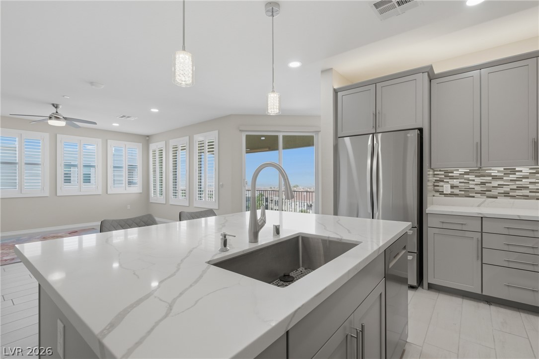 Photo 32 of 93, 2555 Hampton Road #7304