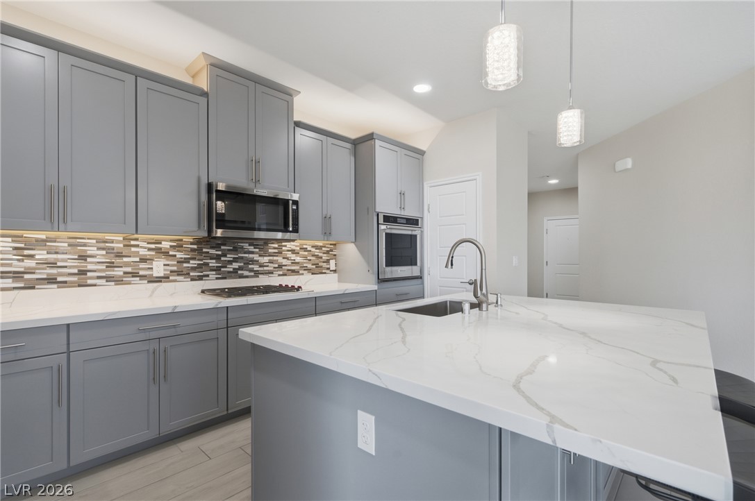 Photo 35 of 93, 2555 Hampton Road #7304