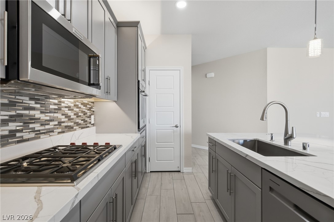 Photo 40 of 93, 2555 Hampton Road #7304