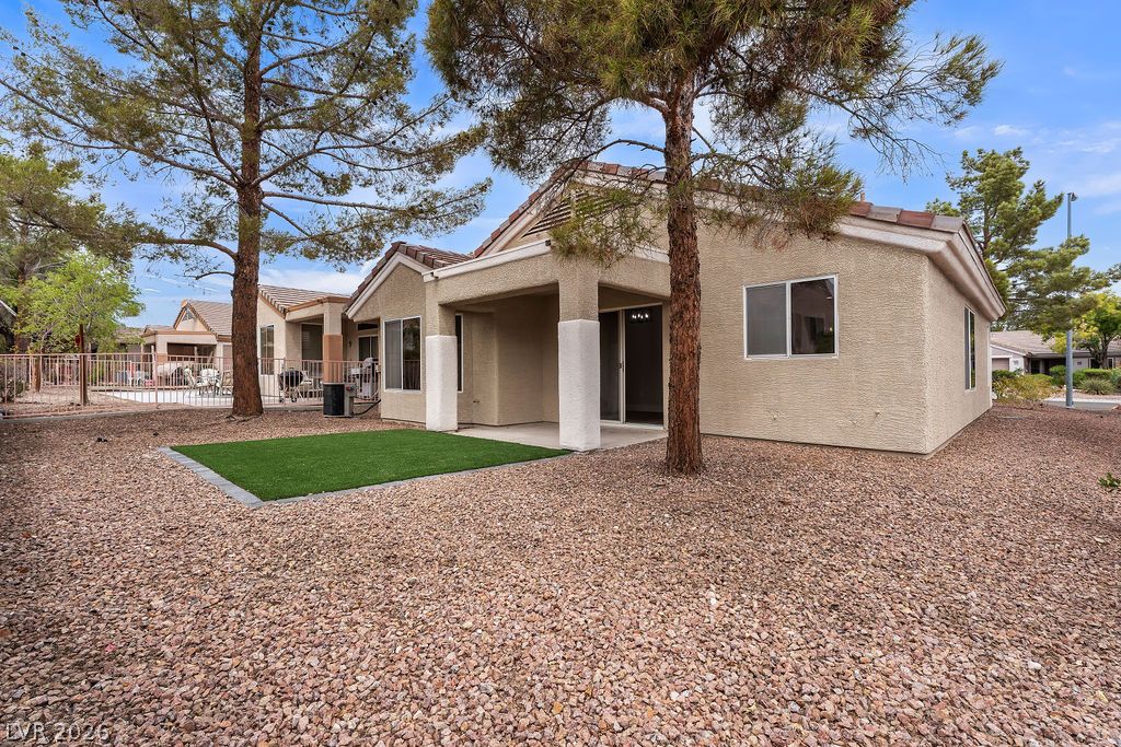 Photo 25 of 58, 2139 Chapman Ranch Drive