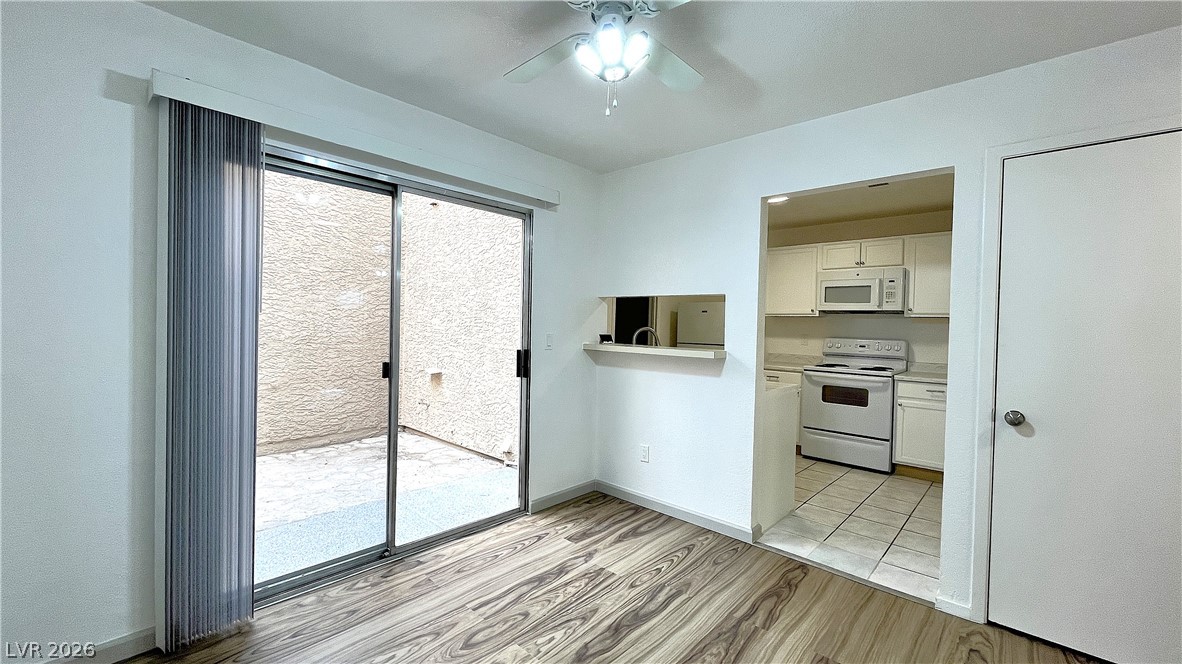 Photo 6 of 19, 6750 Del Rey Avenue #123