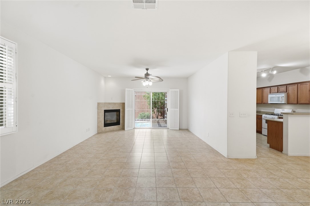 Photo 6 of 31, 8937 Veneroso Street