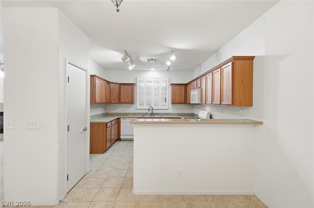 Photo 13 of 31, 8937 Veneroso Street