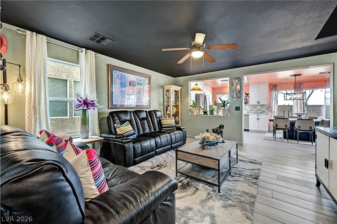 Photo 5 of 11941 Wedgebrook Street