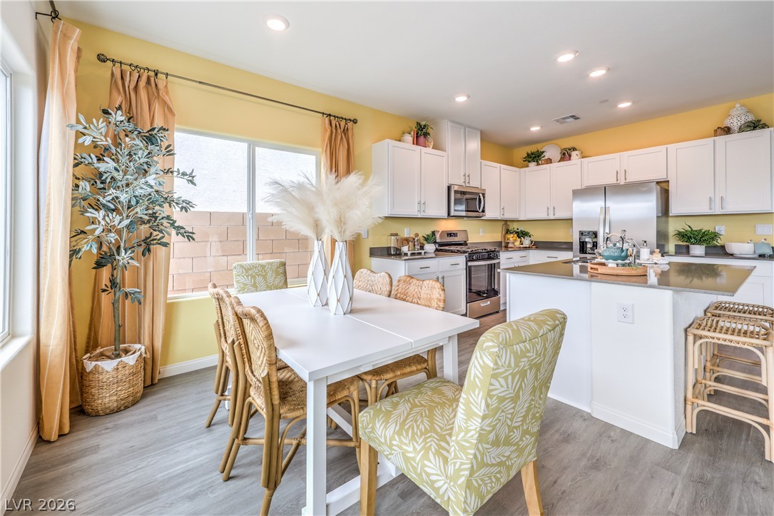 Photo 8 of 42, 1204 Sun Parakeet Drive