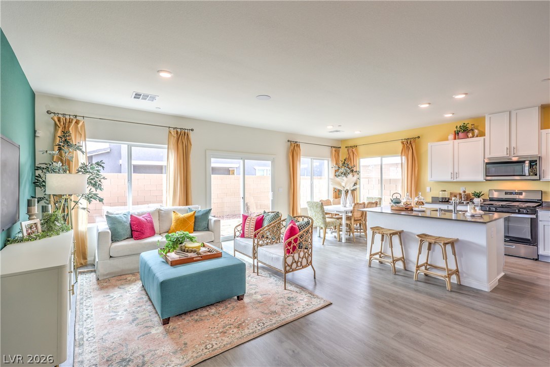 Photo 3 of 1204 Sun Parakeet Drive