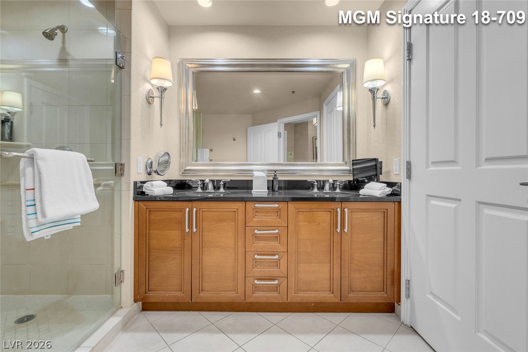 Photo 30 of 44, 135 E Harmon Avenue #1809