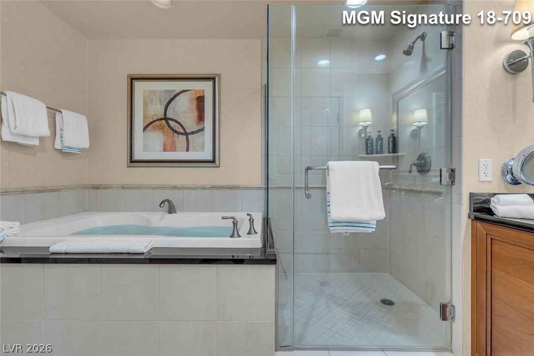 Photo 34 of 44, 135 E Harmon Avenue #1809