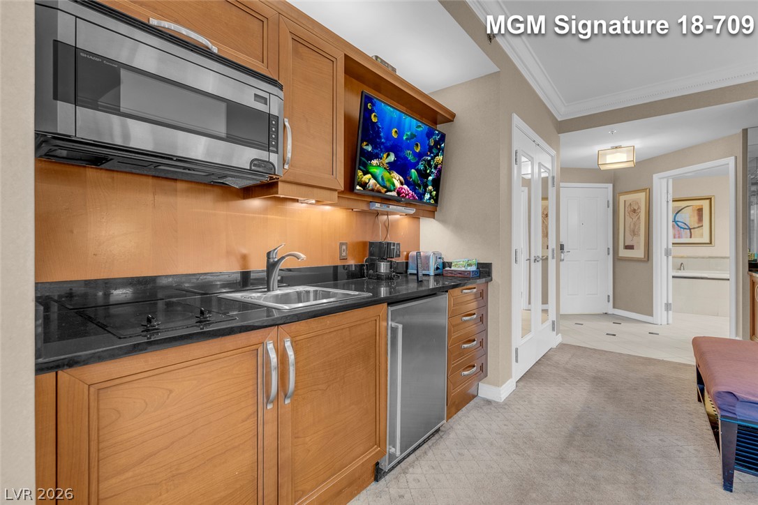 Photo 24 of 44, 135 E Harmon Avenue #1809