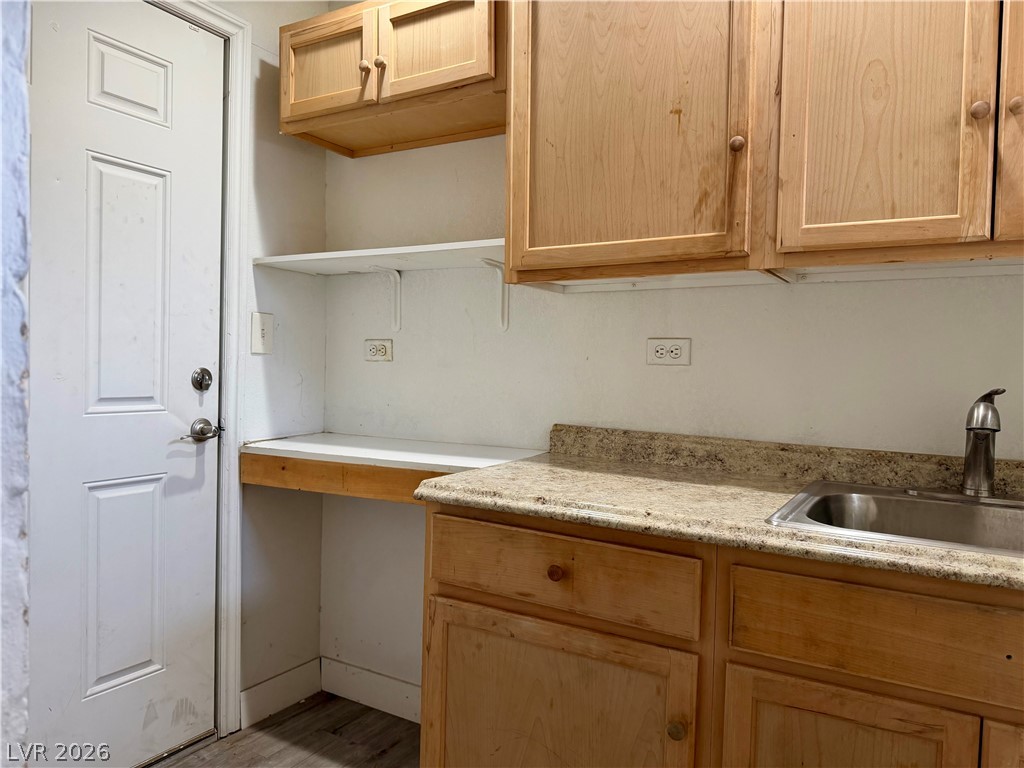 Photo 7 of 11, 394 N 15th Street