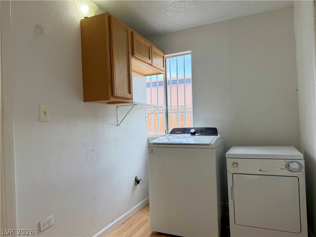 Photo 9 of 11, 394 N 15th Street