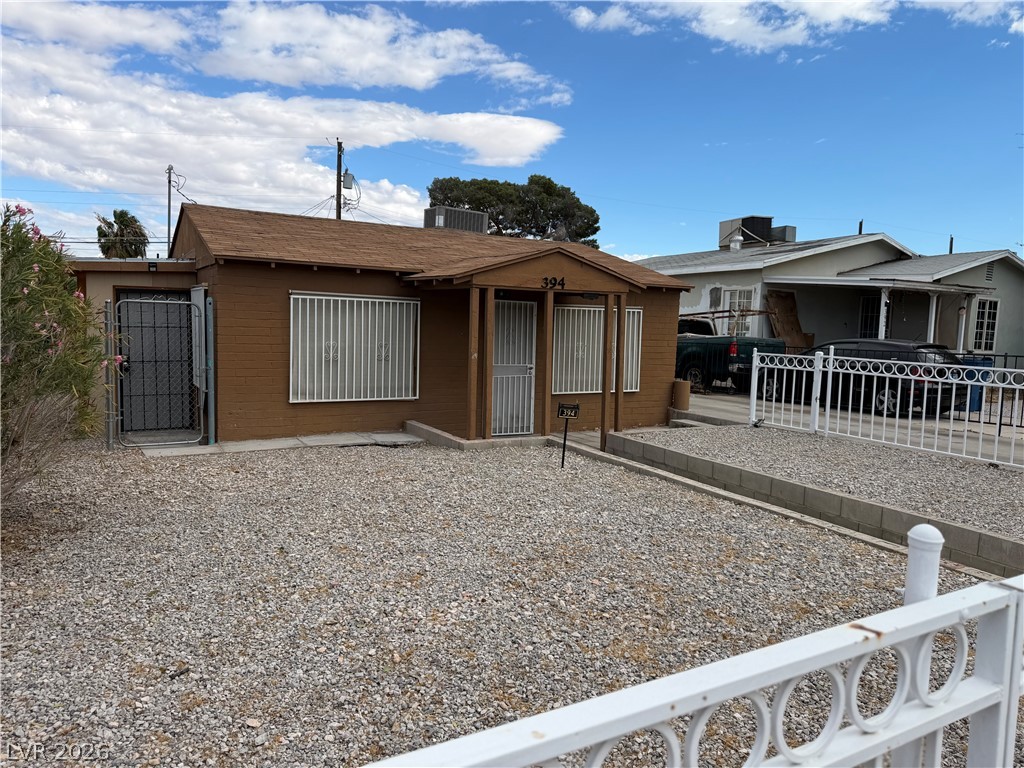 Photo 10 of 11, 394 N 15th Street