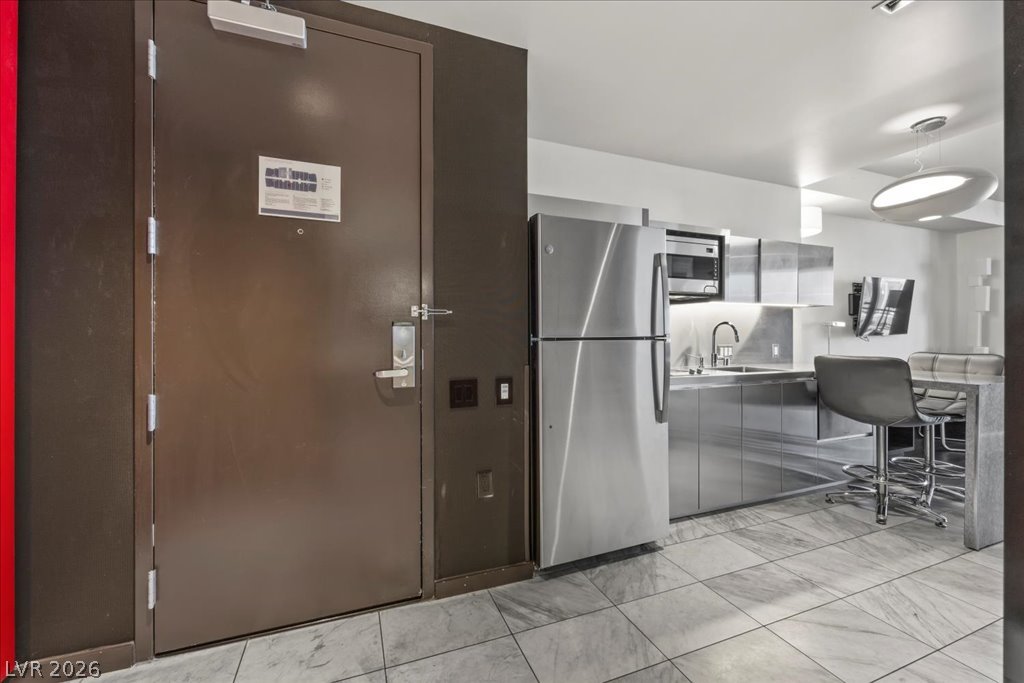 Photo 2 of 4381 W Flamingo Road #5112