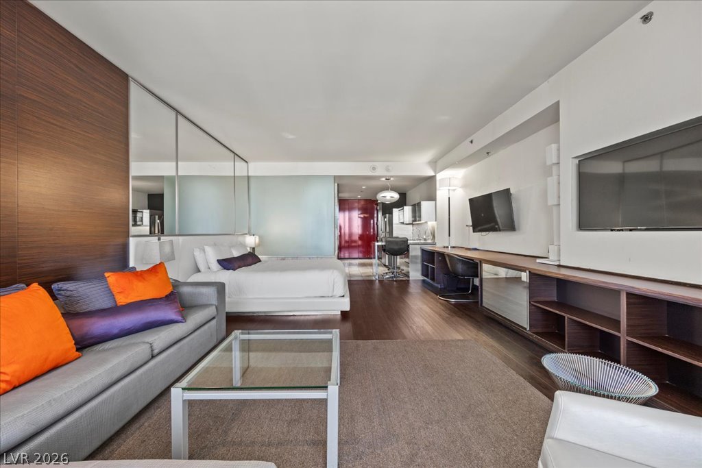Photo 11 of 42, 4381 W Flamingo Road #5112