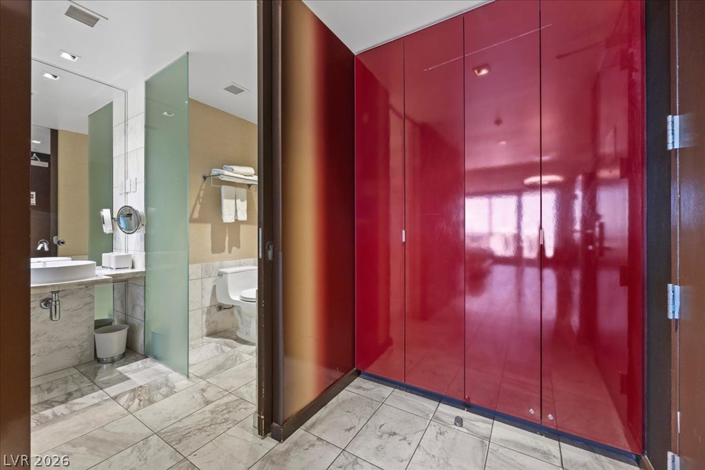 Photo 14 of 42, 4381 W Flamingo Road #5112