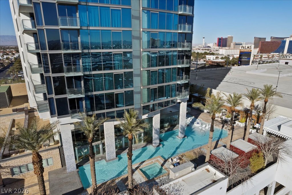 Photo 35 of 42, 4381 W Flamingo Road #5112