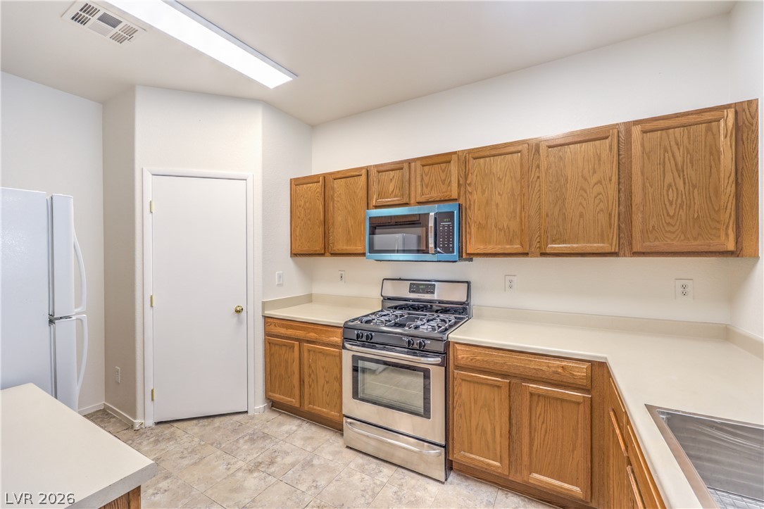 Photo 9 of 44, 6346 Rusticated Stone Avenue #103