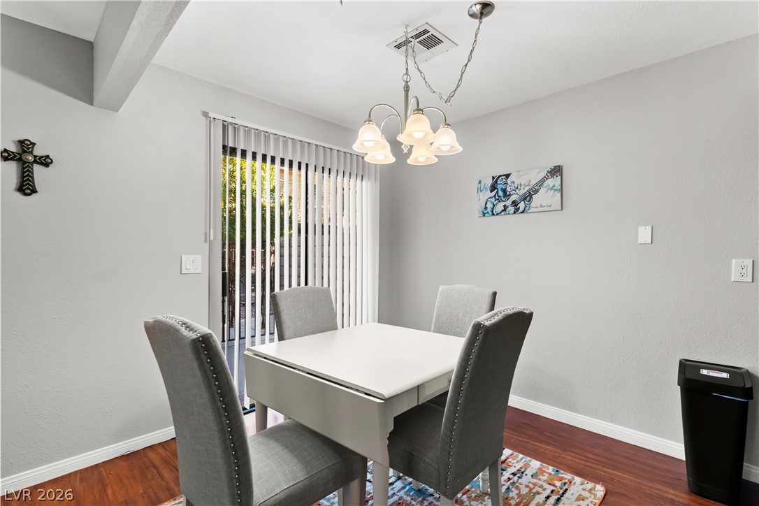 Photo 9 of 40, 735 Apple Tree Court