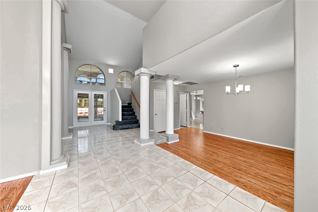 Photo 9 of 42, 1408 N Premier Court