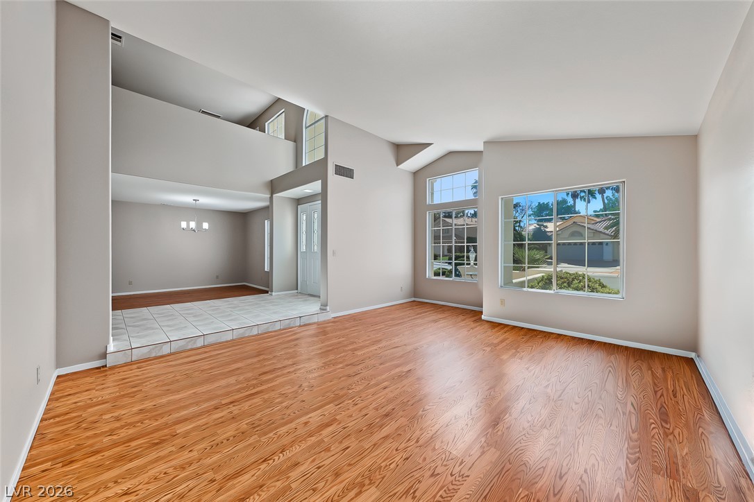 Photo 10 of 42, 1408 N Premier Court
