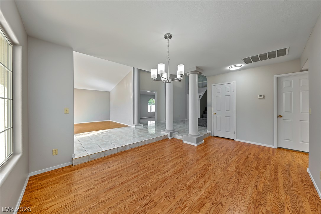 Photo 13 of 42, 1408 N Premier Court
