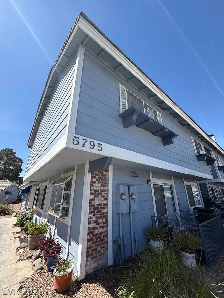 5795 Medallion Drive #202, Las Vegas