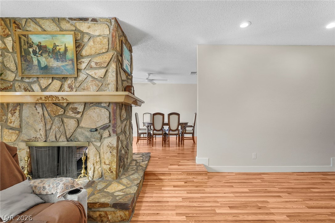 Photo 6 of 25, 6917 Creekside Lane