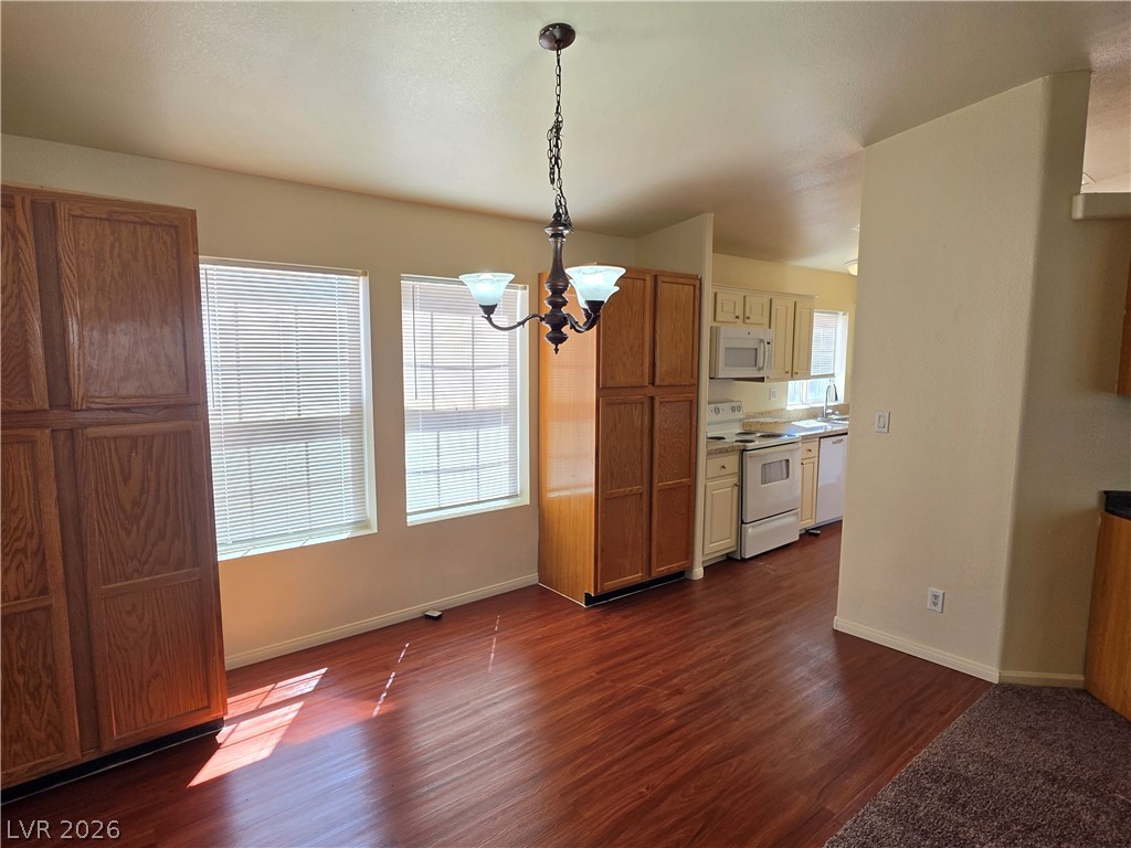 Photo 5 of 221 W Starlight Drive #2