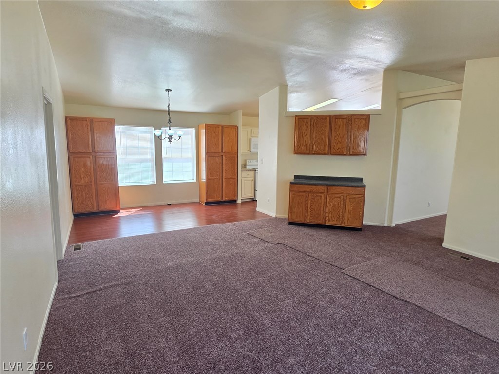 Photo 7 of 24, 221 W Starlight Drive #2