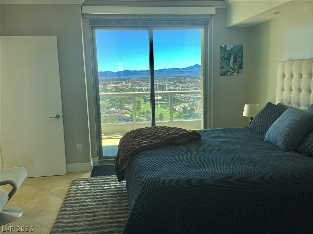 Photo 9 of 22, 322 Karen Avenue #2501