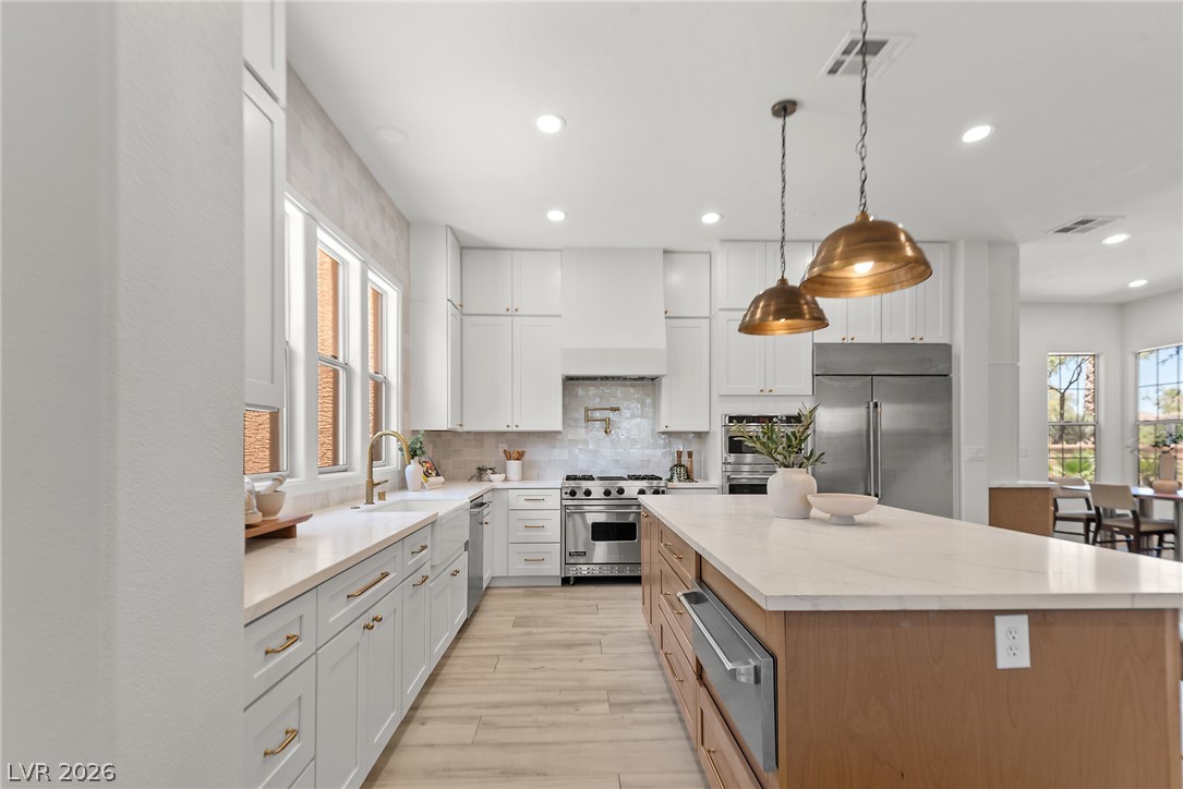Photo 4 of 10721 BERINGER Drive
