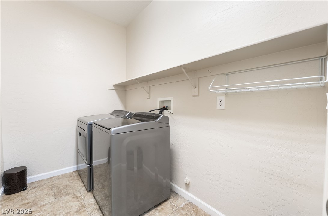 Photo 36 of 41, 2572 Lockerbie Street