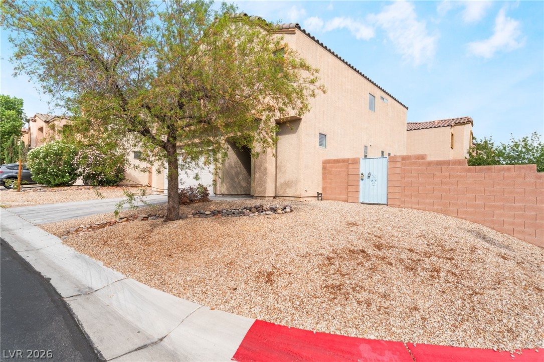 Photo 2 of 4958 Lavaliere Avenue