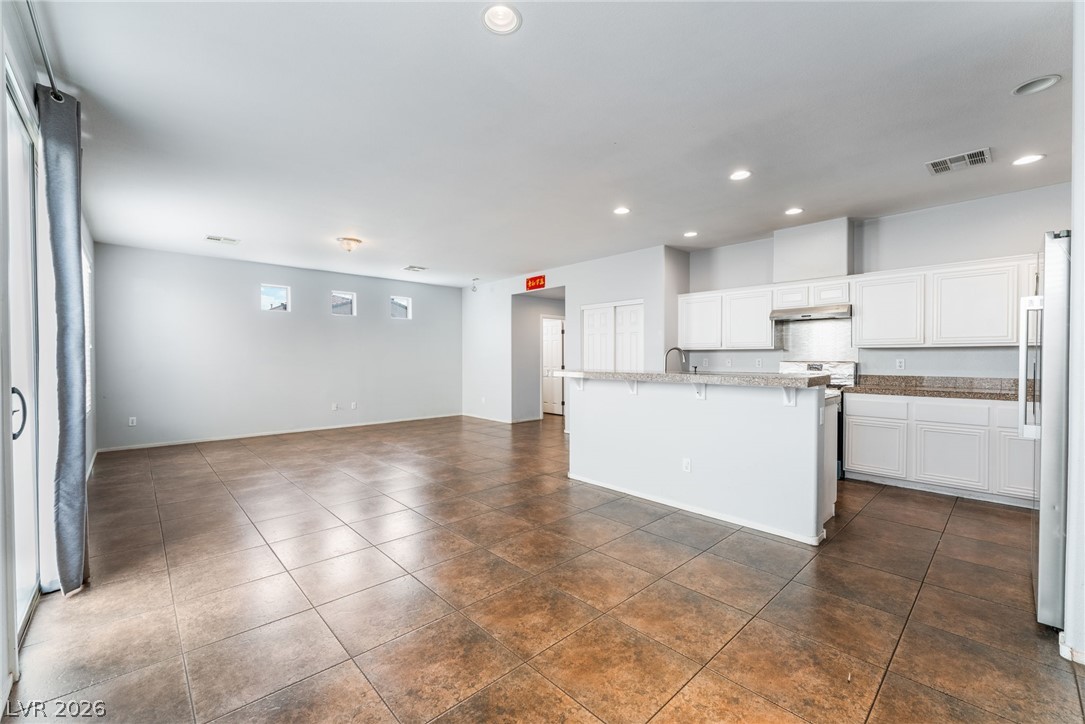 Photo 10 of 38, 4958 Lavaliere Avenue