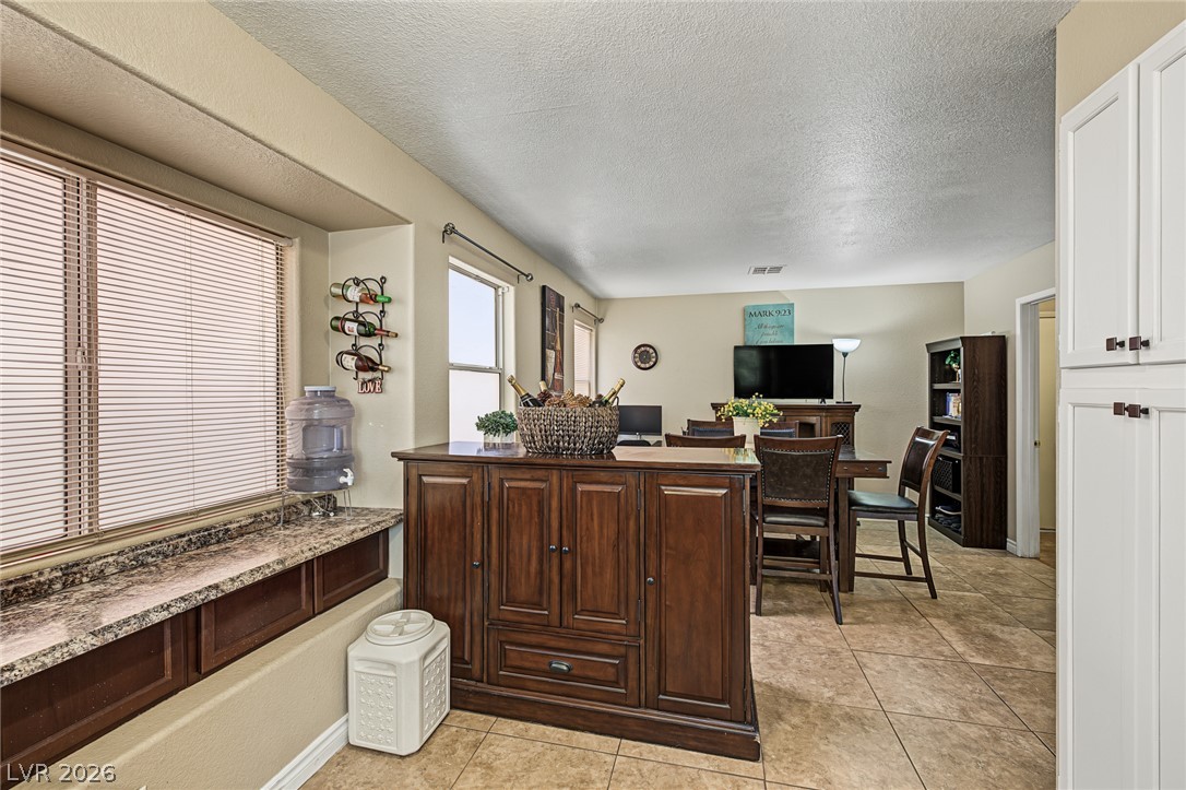 Photo 13 of 36, 2752 Wild Cactus Court