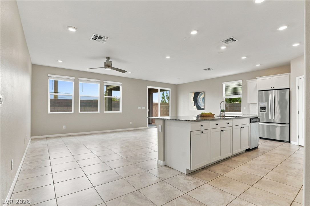 Photo 6 of 41, 8728 Beverly Grove Court