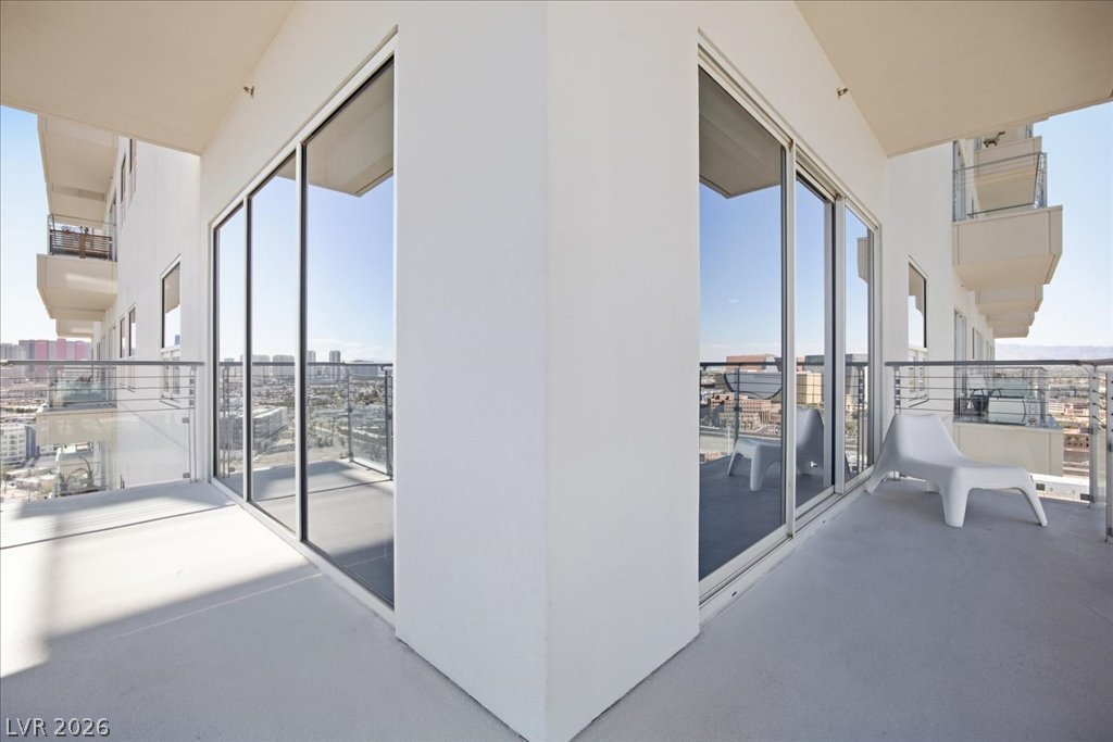 Photo 31 of 58, 200 Hoover Avenue #1809