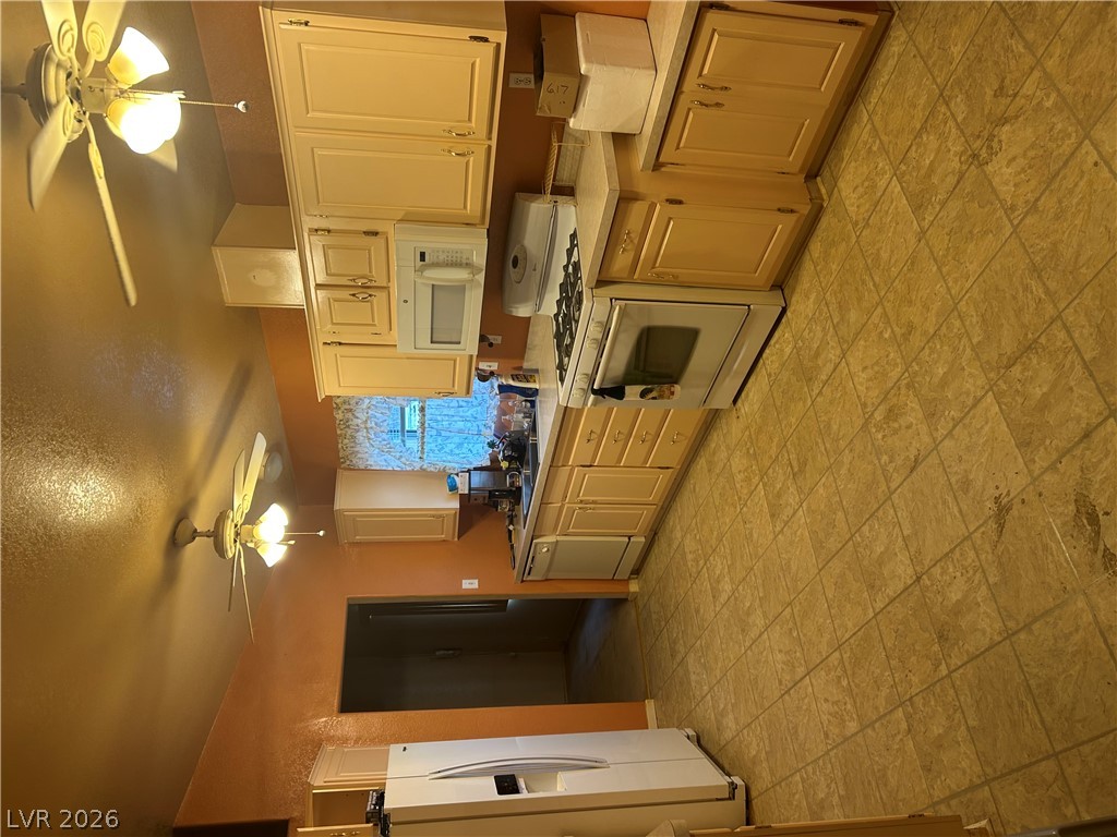 Photo 4 of 163 Trailzend Avenue
